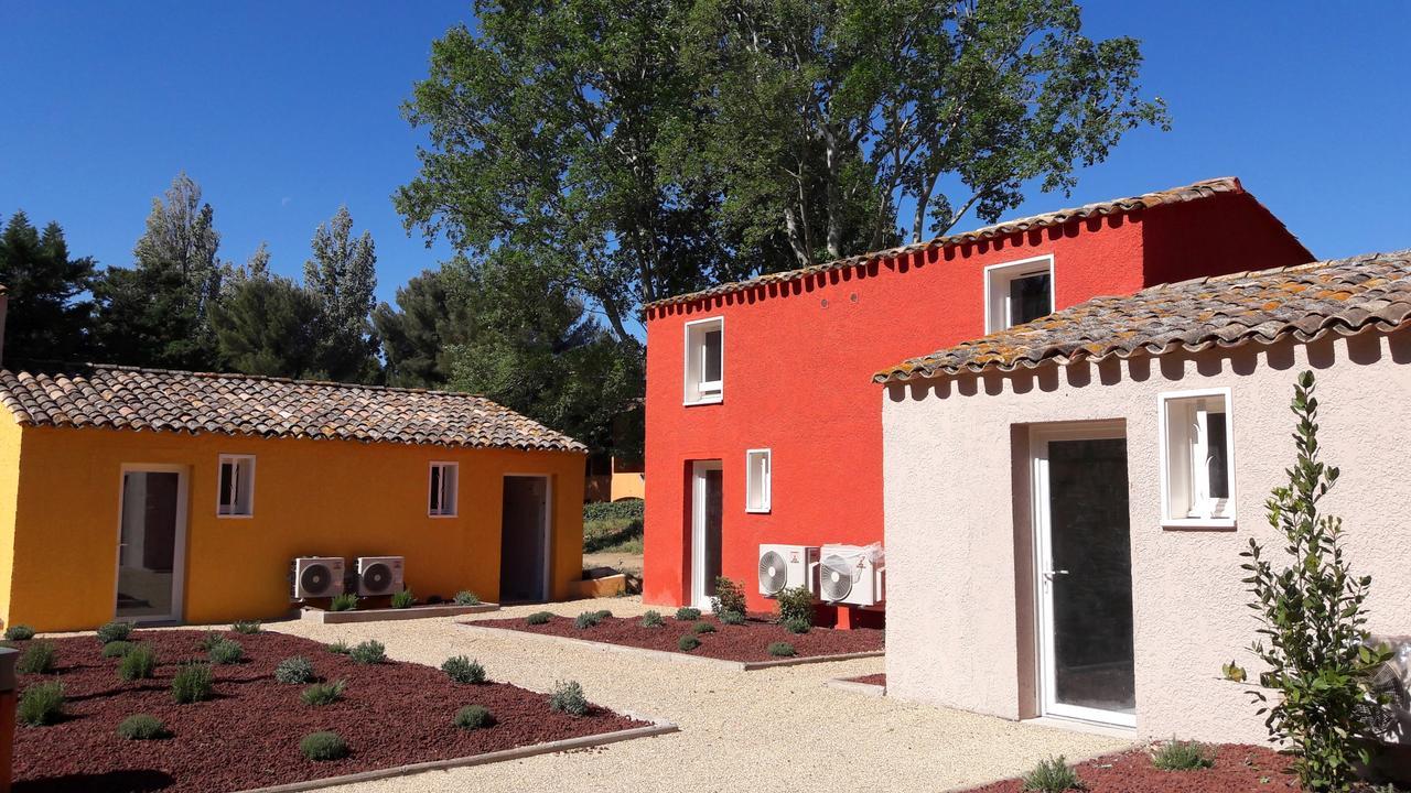 Residence Odalys Le Village Camarguais Les Gardians Arles Bagian luar foto