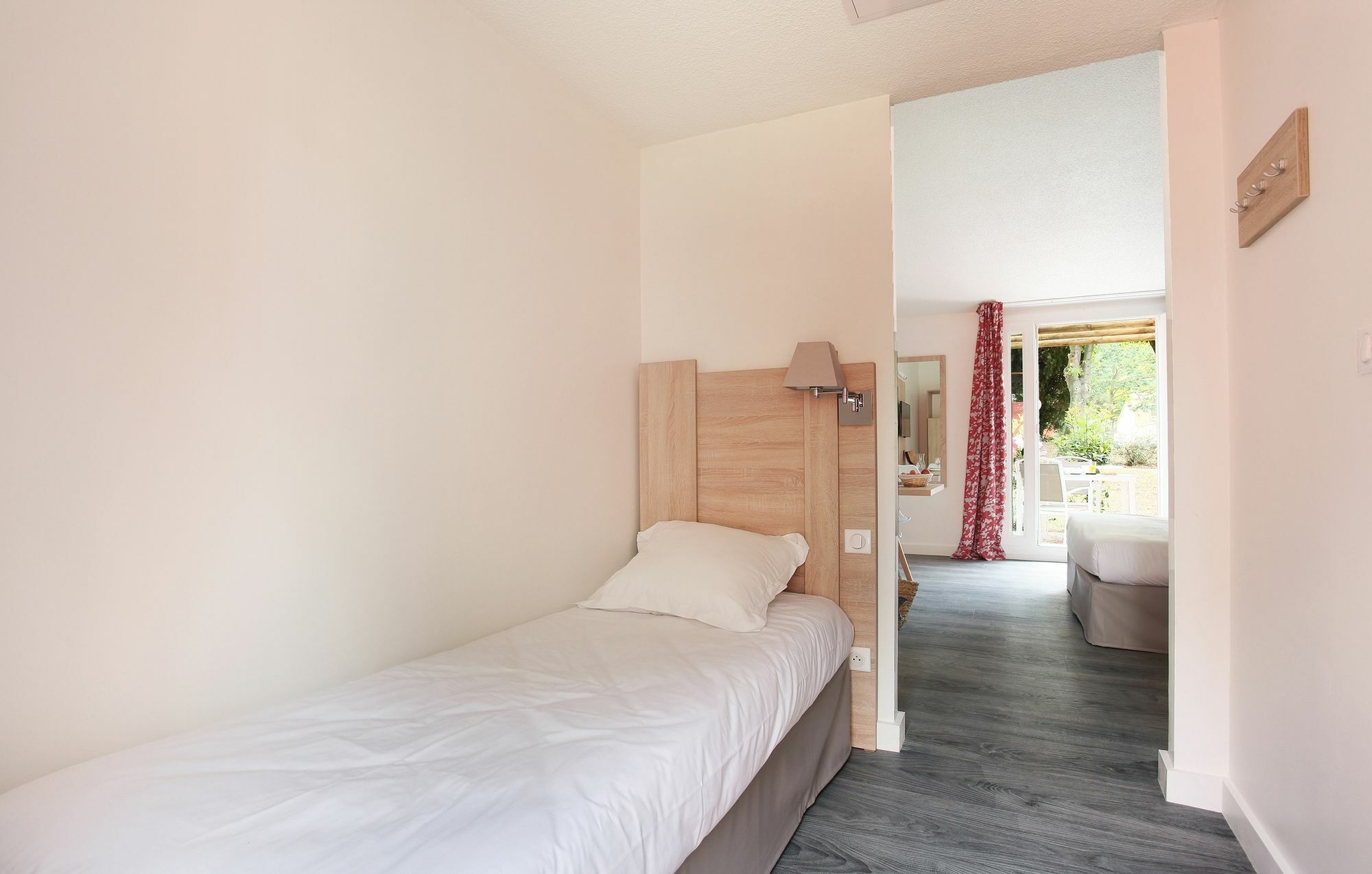Residence Odalys Le Village Camarguais Les Gardians Arles Bagian luar foto