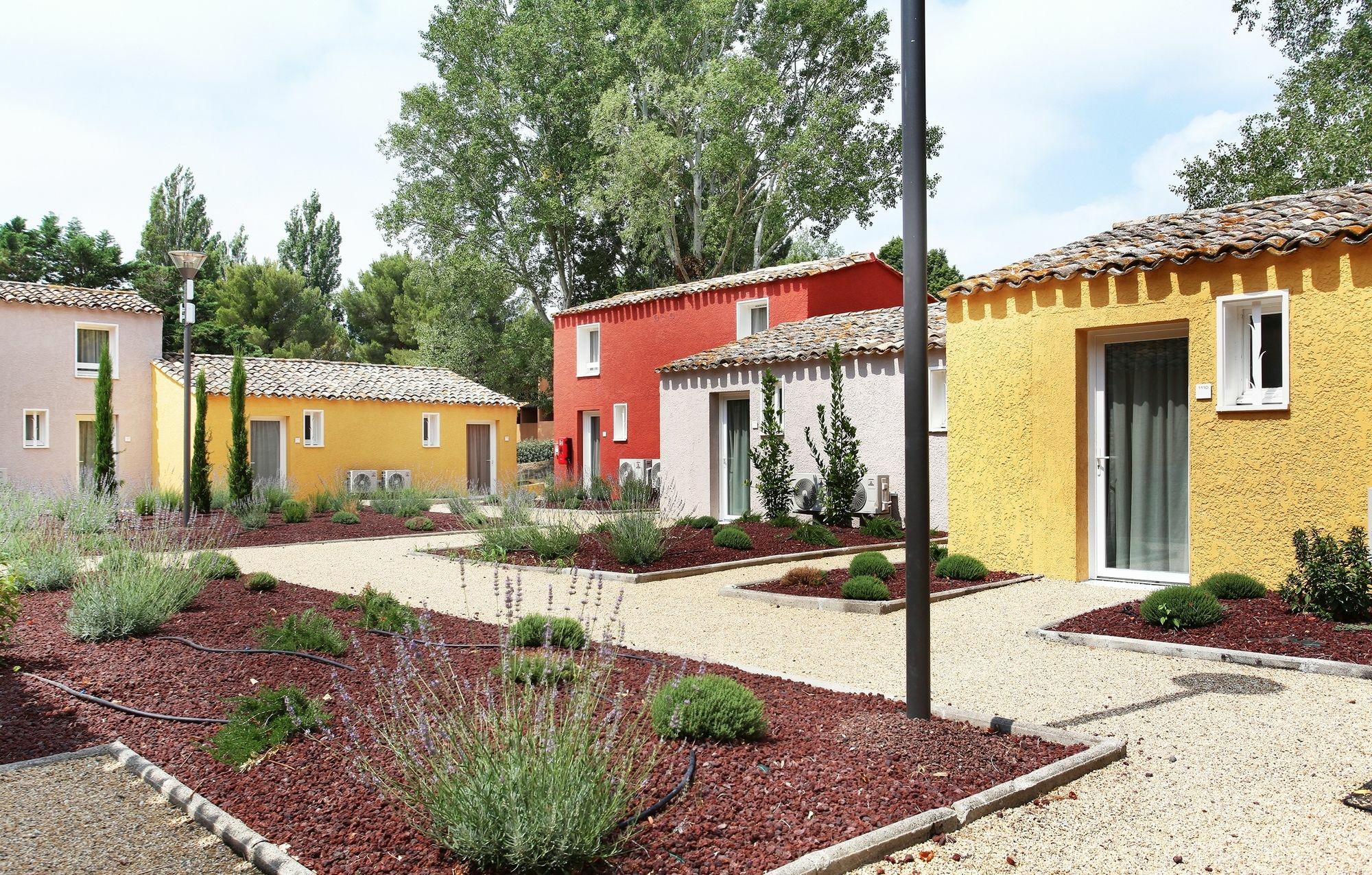 Residence Odalys Le Village Camarguais Les Gardians Arles Bagian luar foto