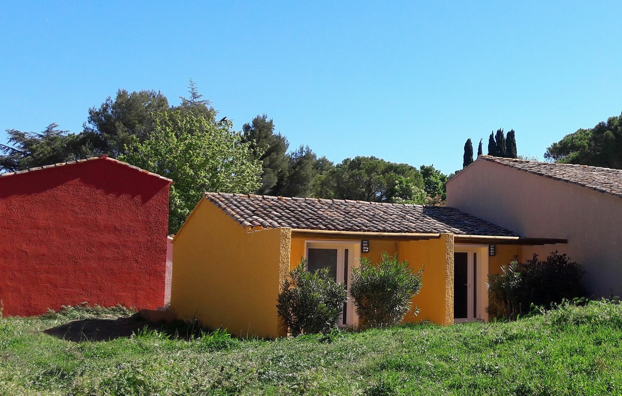 Residence Odalys Le Village Camarguais Les Gardians Arles Bagian luar foto